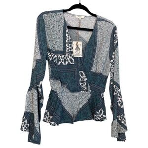 EASEL Tropical Green Long Sleeve V-Neck Bell Sleeve Blouse Top Flowy Shirt S NWT